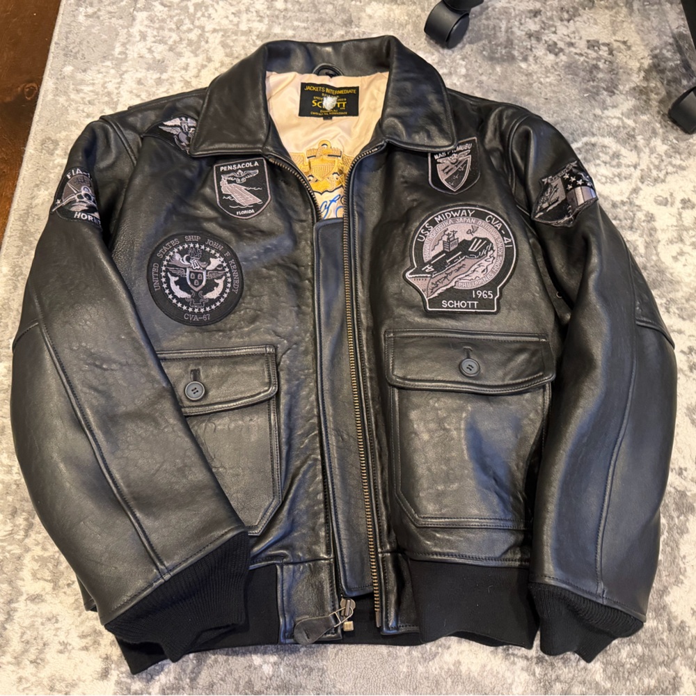 GORGEOUS Men’s Schott Leather Bomber Jacket